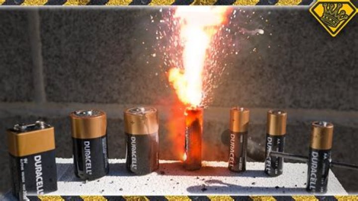 Can batteries explode in heat?