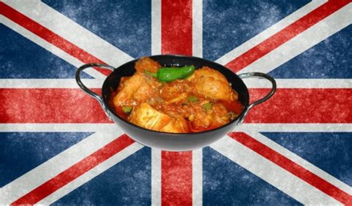 How many curry houses are there in the UK?
