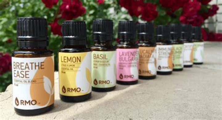 What essential oils keep mice away?